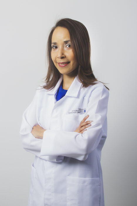 Dra. Vinahi León